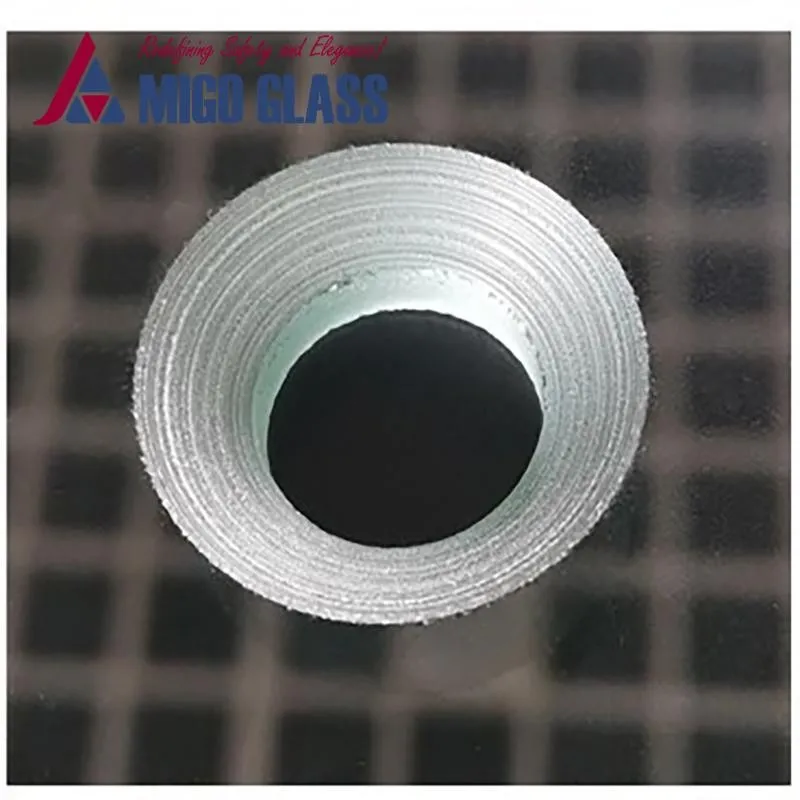 Low Iron Padel Glass